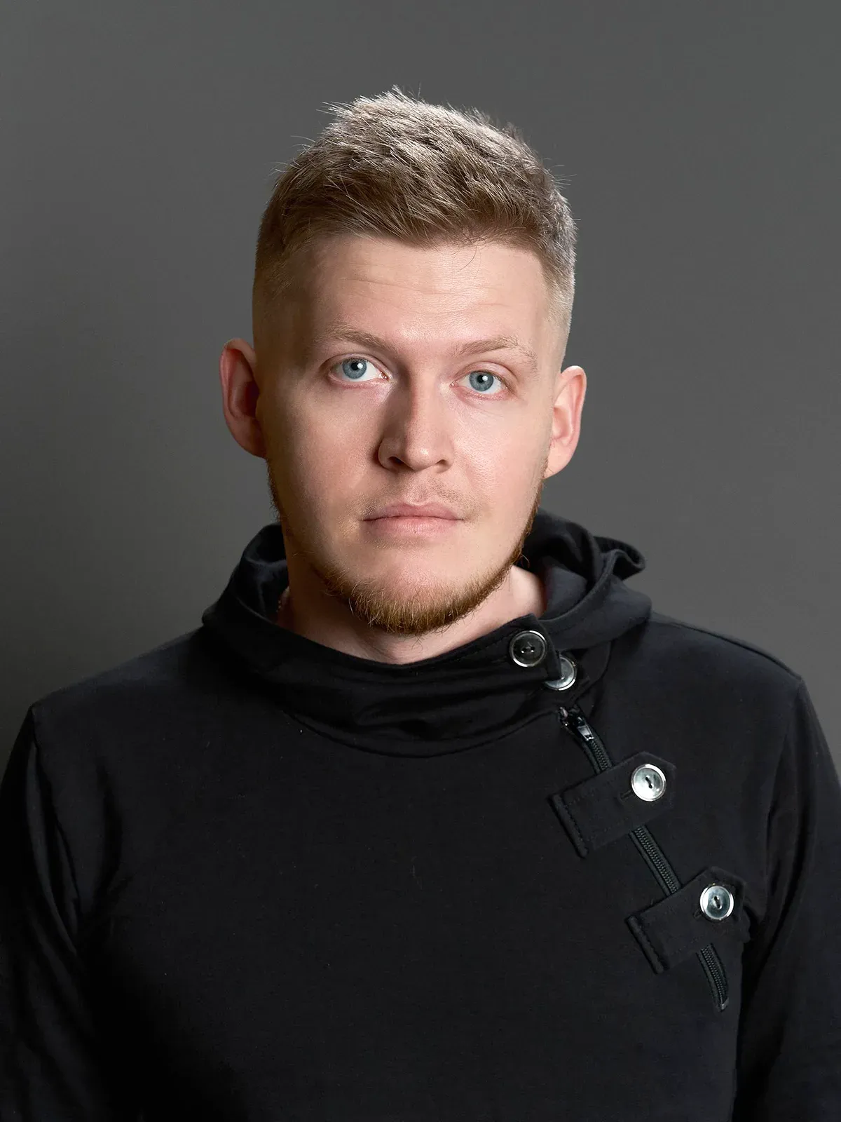 Тихомиров  Дмитрий 